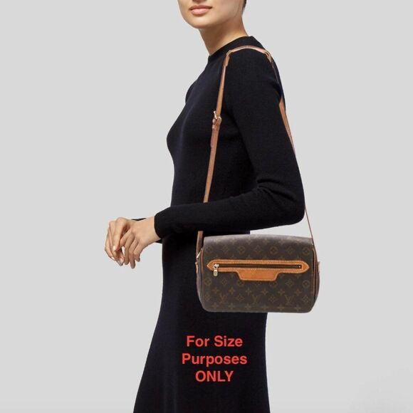 Authentic Vintage Louis Vuitton Saint Germain 28 - Picture 6 of 16